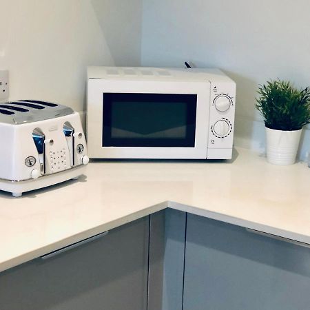 Snapos Luxury Serviced Apartment - Meridian House Bedford Bagian luar foto