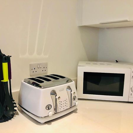 Snapos Luxury Serviced Apartment - Meridian House Bedford Bagian luar foto