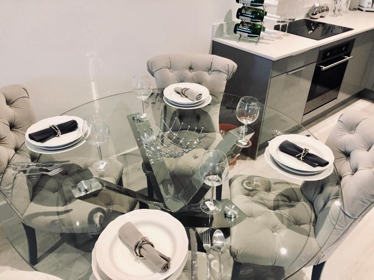 Snapos Luxury Serviced Apartment - Meridian House Bedford Bagian luar foto