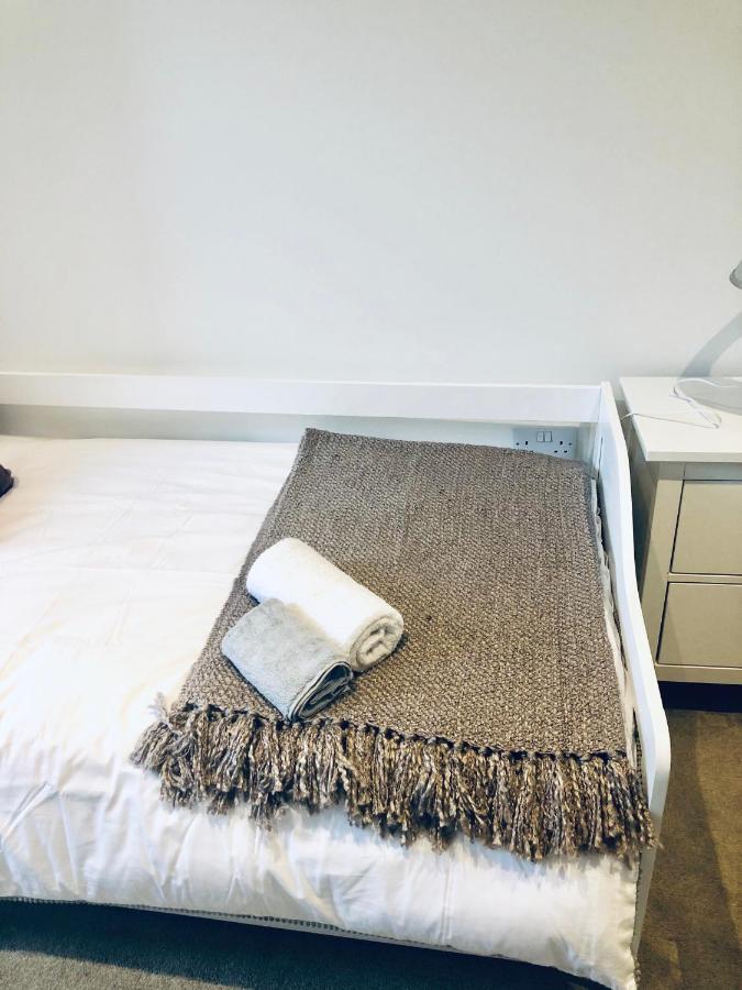 Snapos Luxury Serviced Apartment - Meridian House Bedford Bagian luar foto