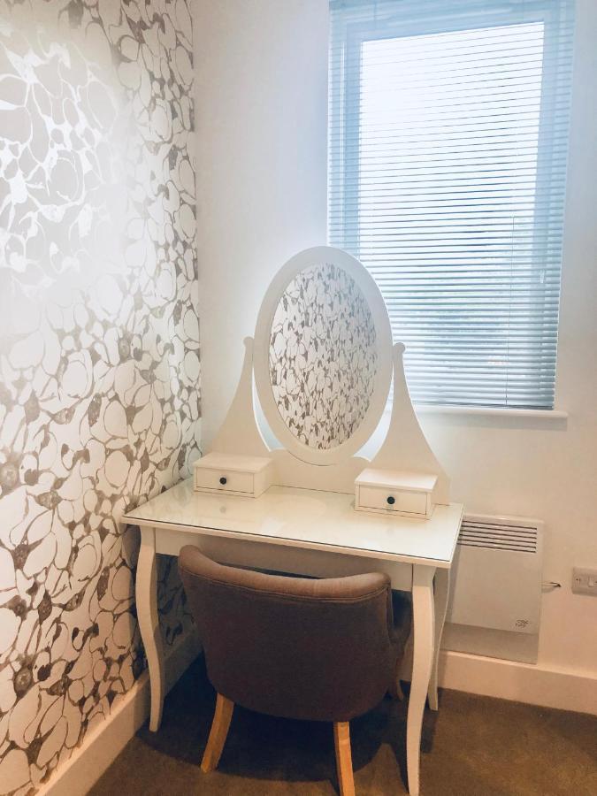 Snapos Luxury Serviced Apartment - Meridian House Bedford Bagian luar foto