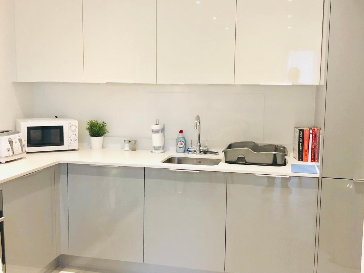 Snapos Luxury Serviced Apartment - Meridian House Bedford Bagian luar foto