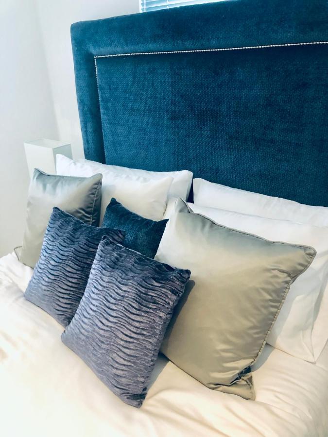 Snapos Luxury Serviced Apartment - Meridian House Bedford Bagian luar foto