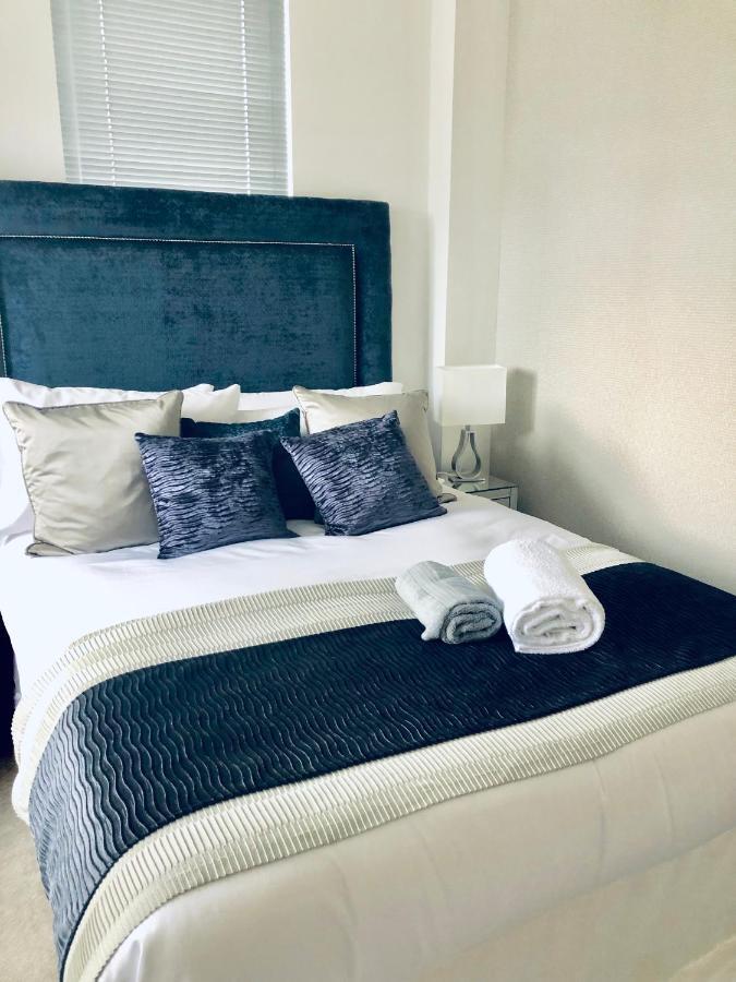 Snapos Luxury Serviced Apartment - Meridian House Bedford Bagian luar foto