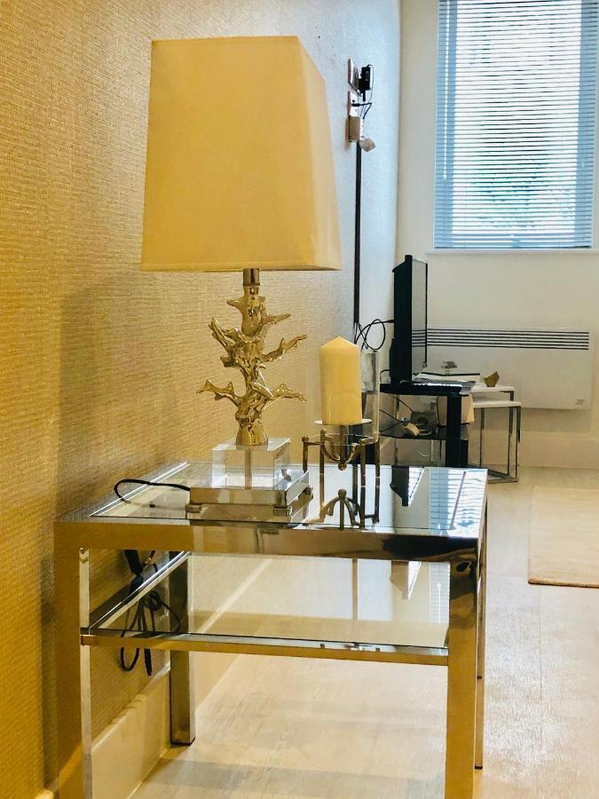 Snapos Luxury Serviced Apartment - Meridian House Bedford Bagian luar foto