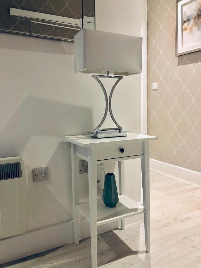 Snapos Luxury Serviced Apartment - Meridian House Bedford Bagian luar foto
