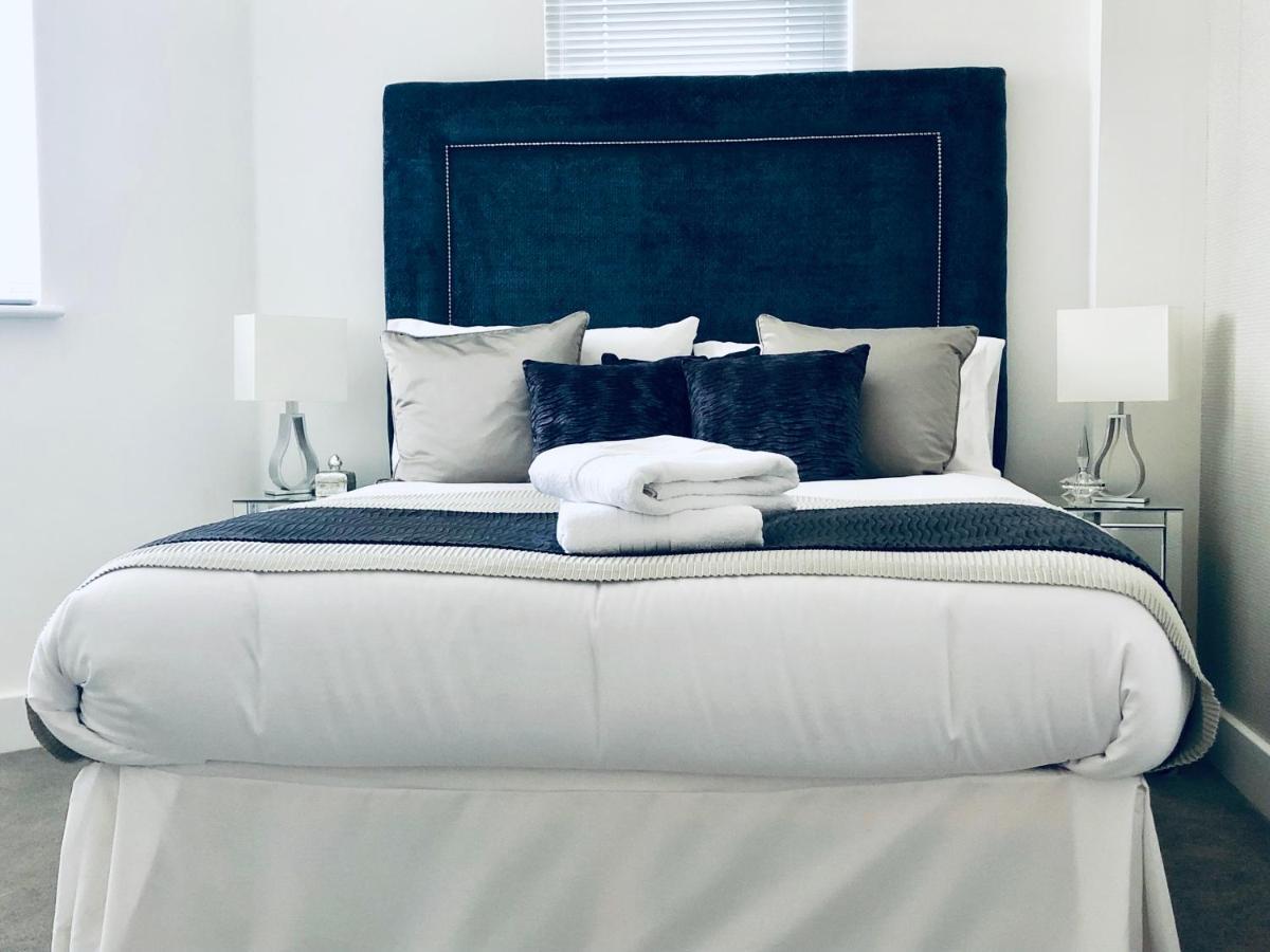 Snapos Luxury Serviced Apartment - Meridian House Bedford Bagian luar foto