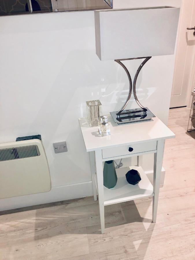 Snapos Luxury Serviced Apartment - Meridian House Bedford Bagian luar foto